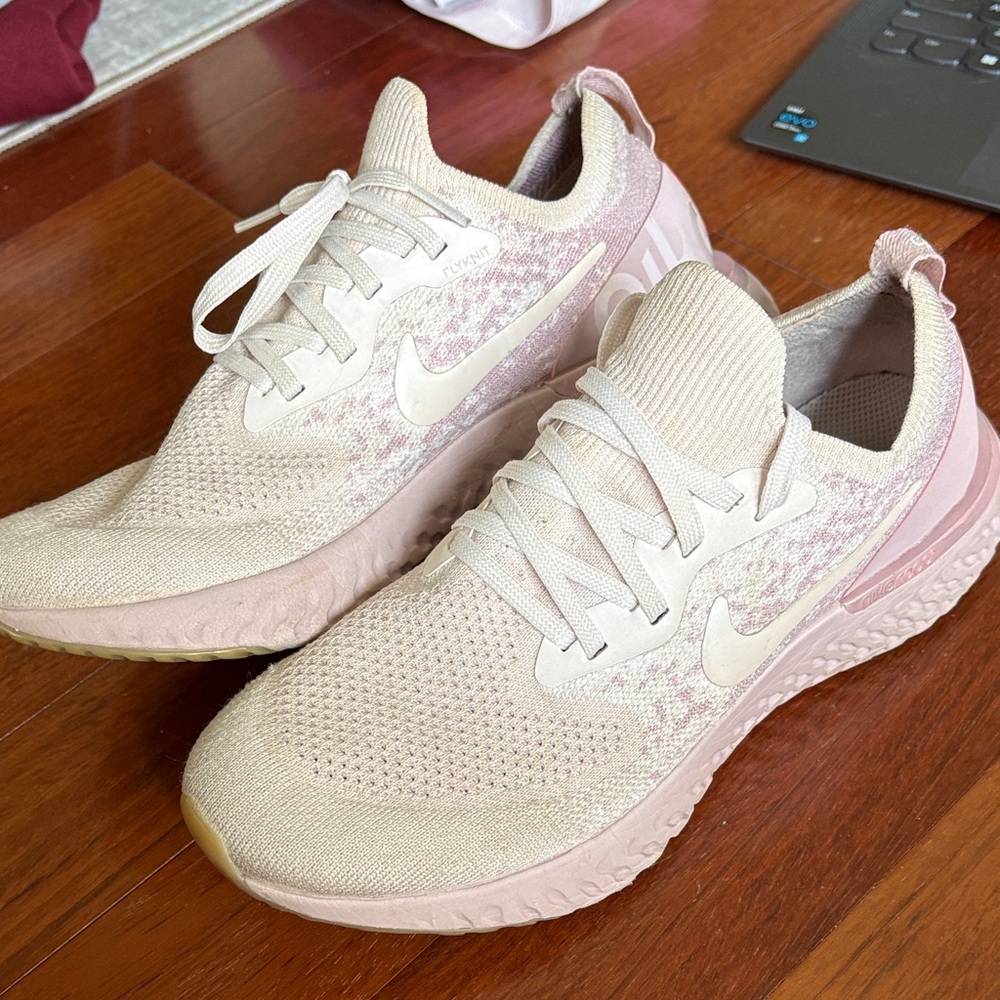 Nike Women's Light Pink Knit Running Shoes